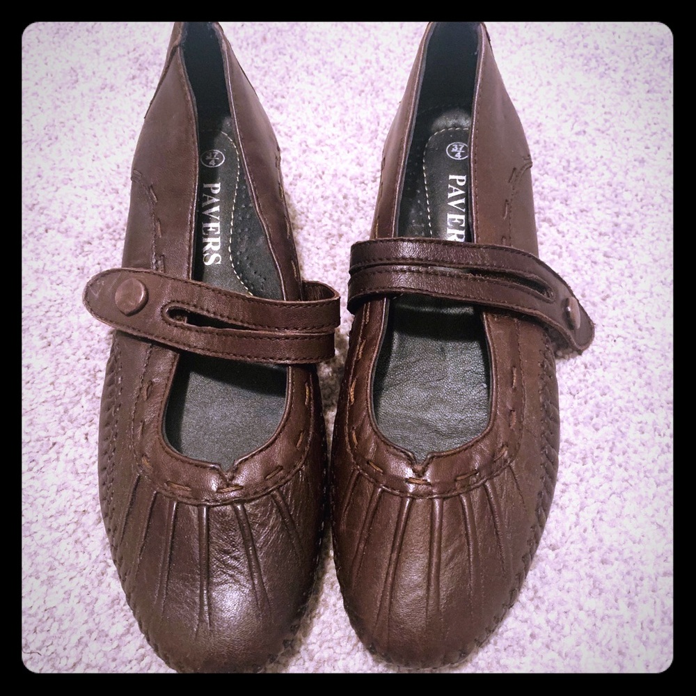 Used brown shoes